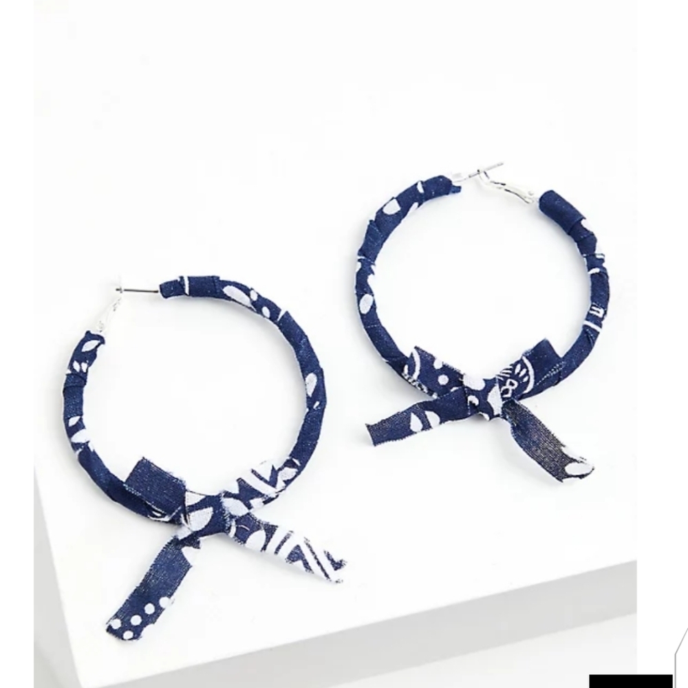 🆕NAVY BANDANA WRAP HOOP EARRINGS